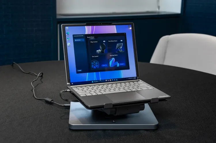 Lenovo's Smart Motion Concept: The Laptop Stand That Follows You